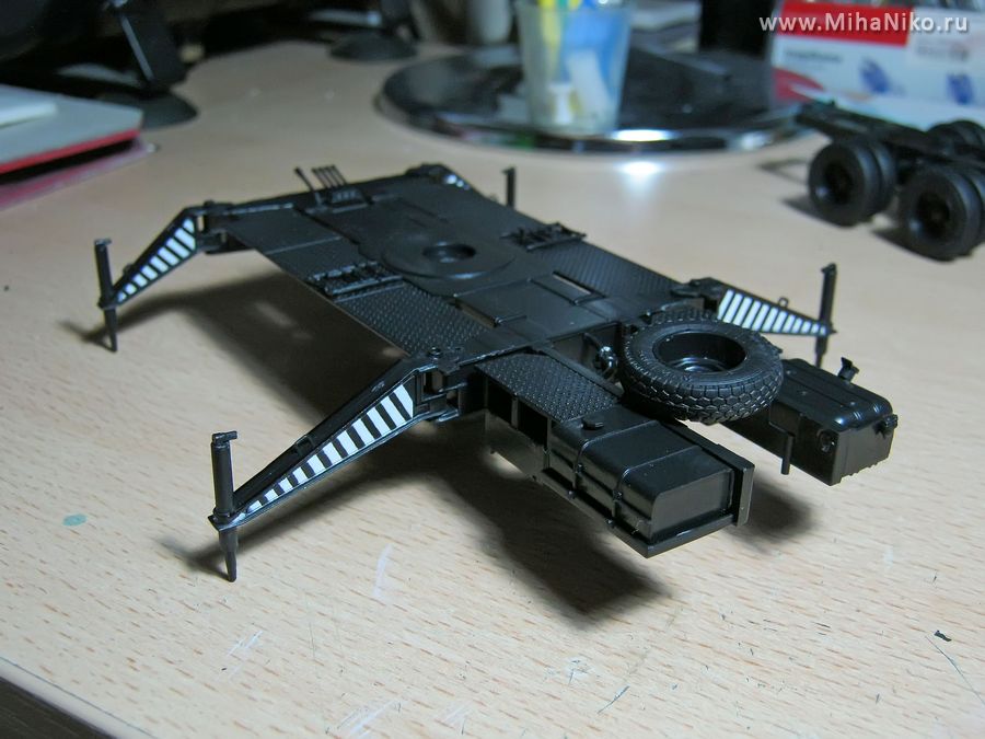 Основание крана с опорами