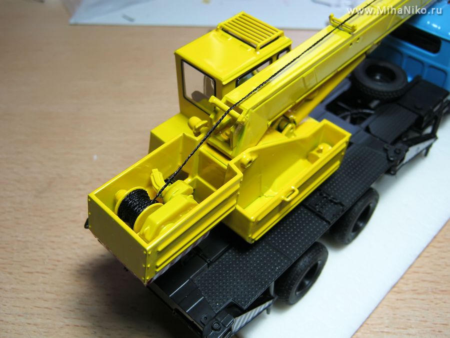 Бабина с тросом на кране