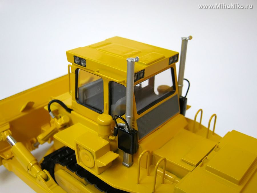 Кабина и глушители Т-330