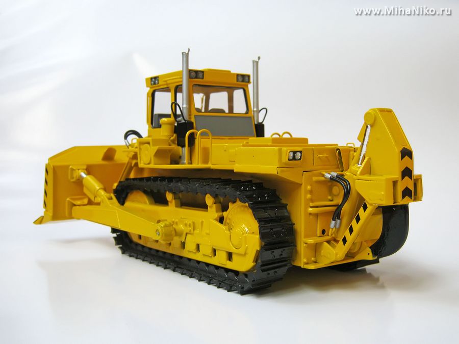 Hachette T-330