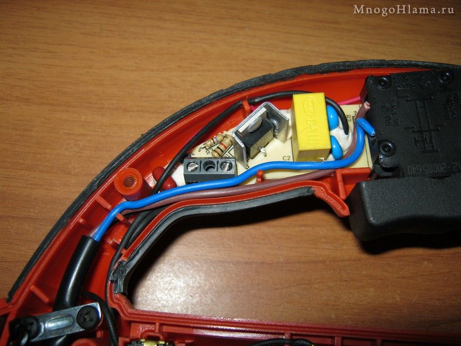 Разобранный лобзик Black&Decker KS950SLK