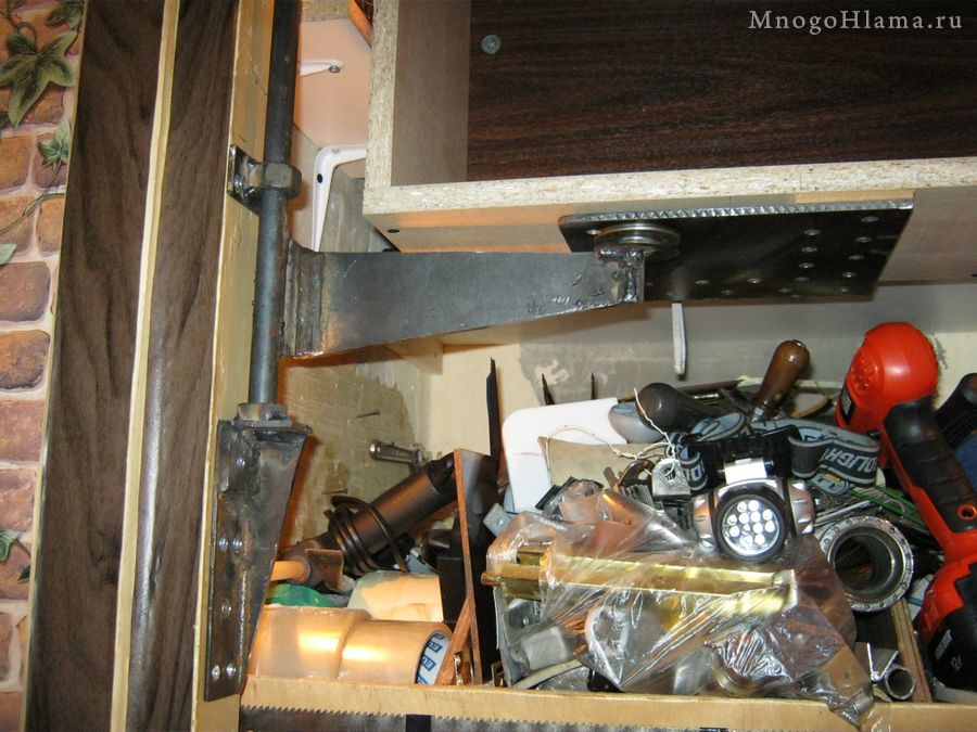 Установка ящика в инструментальный шкаф