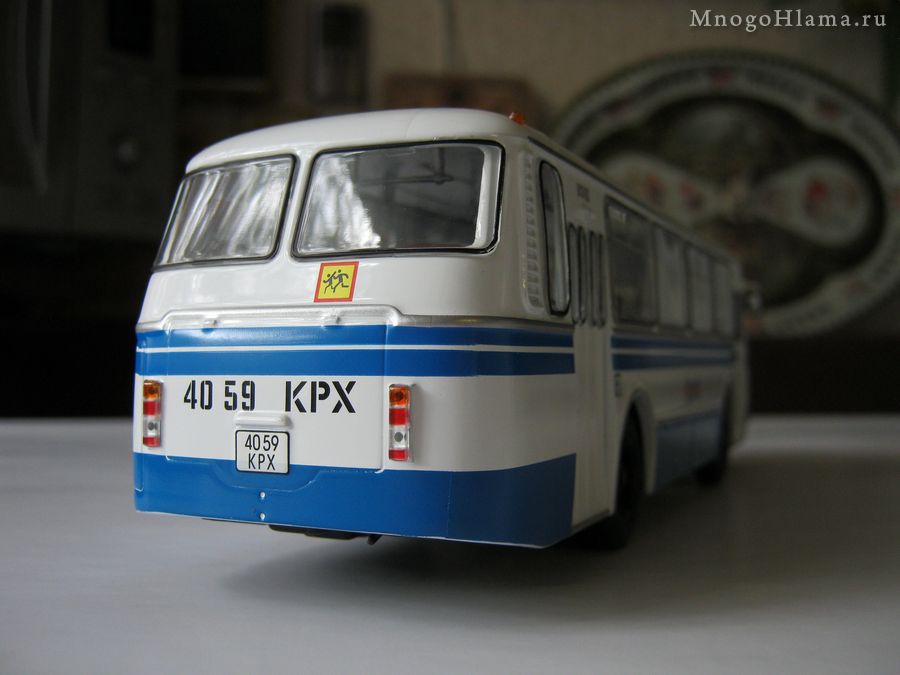 ЛАЗ-695Н 40 59 КРХ вид сзади