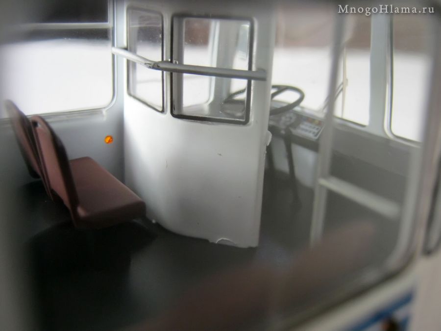 Перегородка водителя ЛАЗ-695Н 1:43