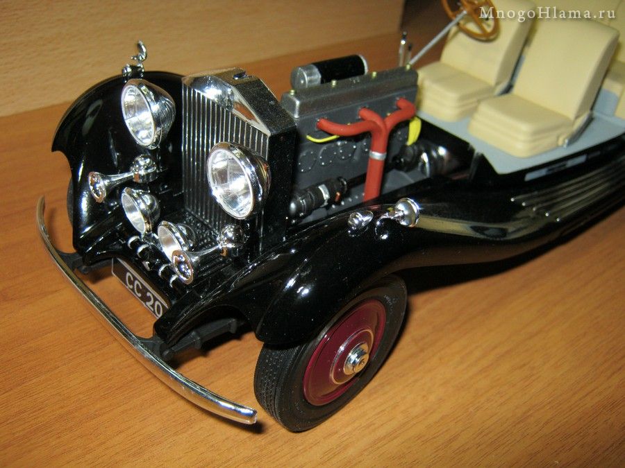 Фонари, крыло Rolls-Royce Phantom II Continental