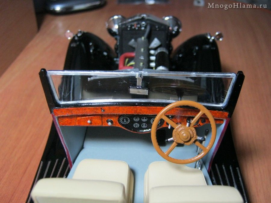 Приборная панель Rolls-Royce Phantom II Continental
