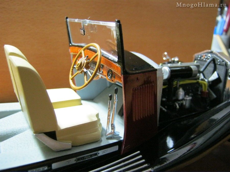 Руль, сиденье Rolls-Royce Phantom II Continental