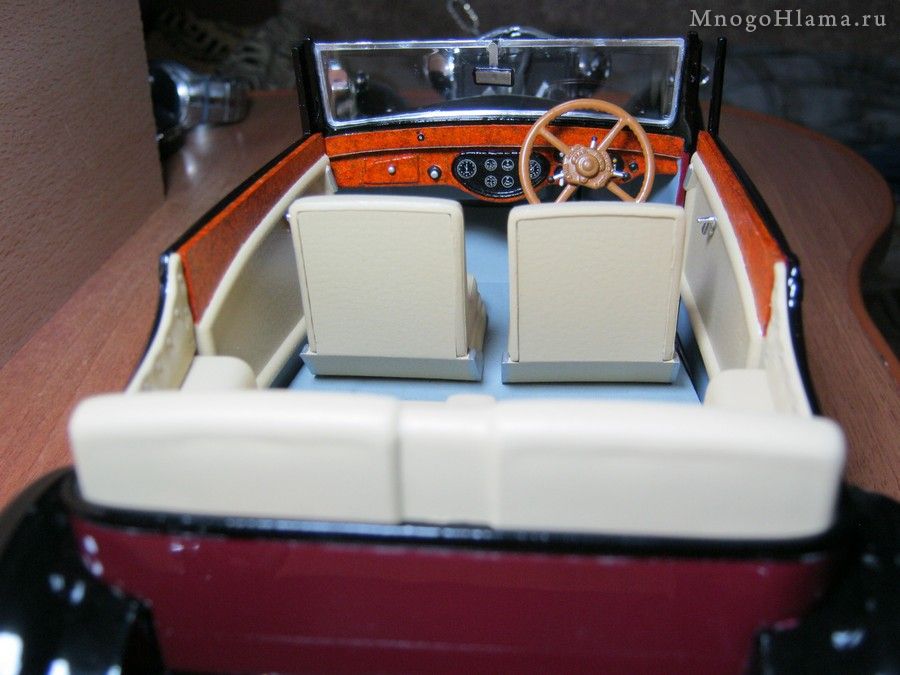 Салон Rolls-Royce Phantom II Continental