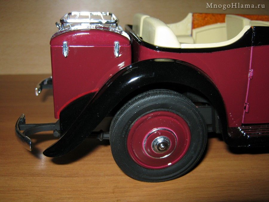 Зад Rolls-Royce Phantom II Continental