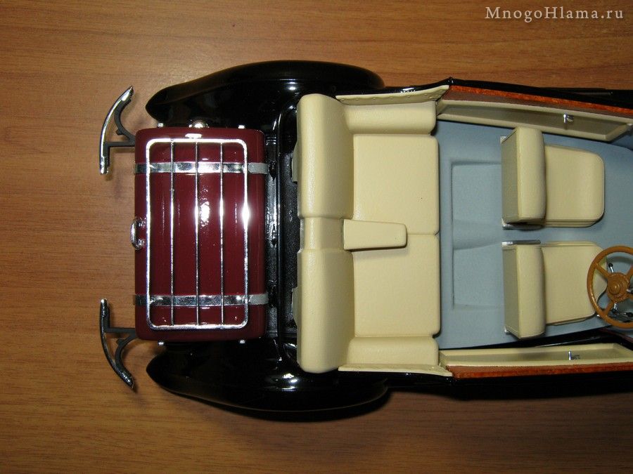 Вид сверху Rolls-Royce Phantom II Continental