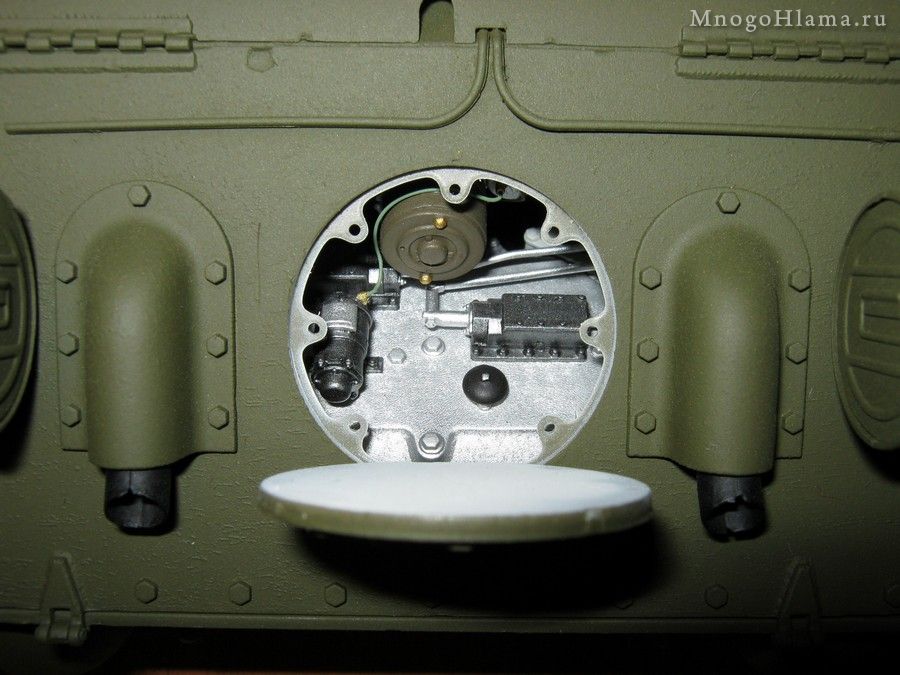 Люк моторного отсека